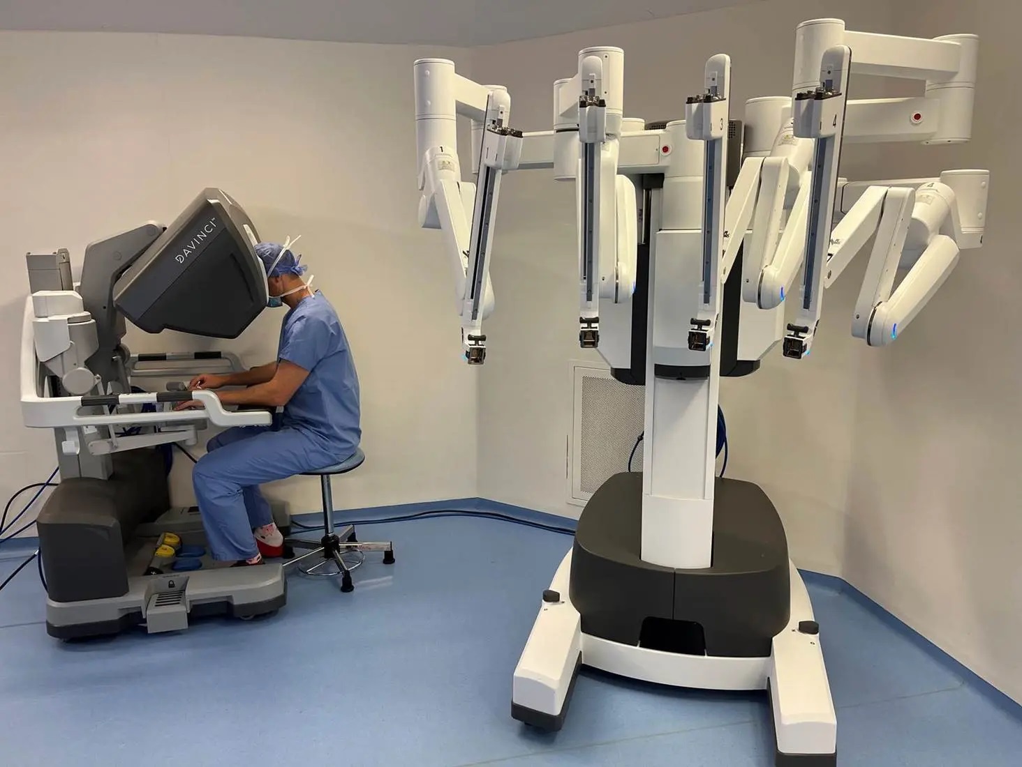 La Clinique Belharra S quipe Du Robot Chirurgical Da Vinci X Et D un la-clinique-belharra-s-quipe-du-robot-chirurgical-da-vinci-x-et-d-un